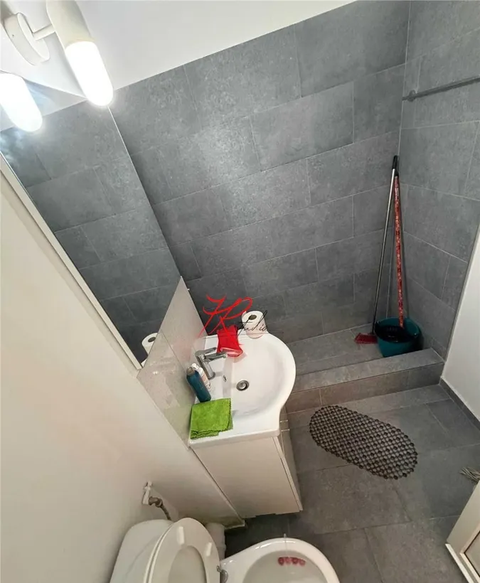 Tei Vanzare garsoniera / Ideal investitie/ sediu firma