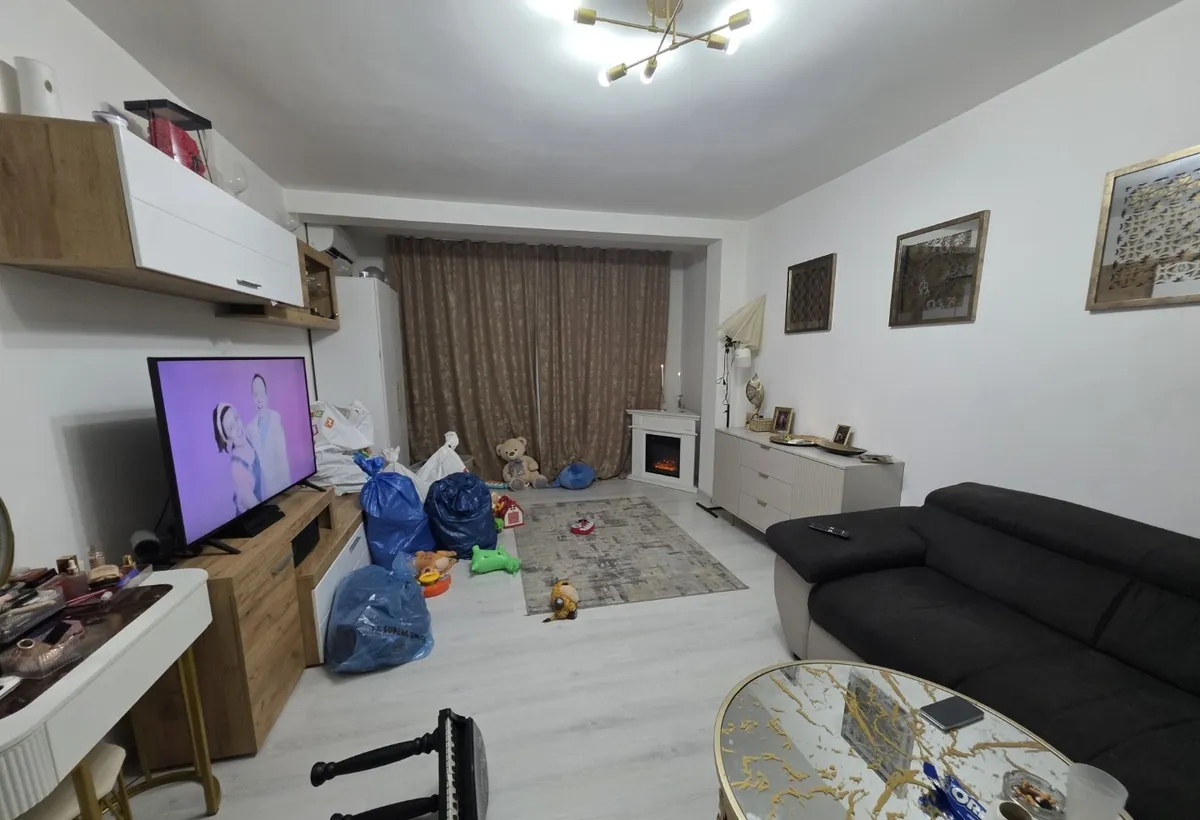 Trapezului 10 minute metrou 1 Decembrie 1918 pe Marin Pazon