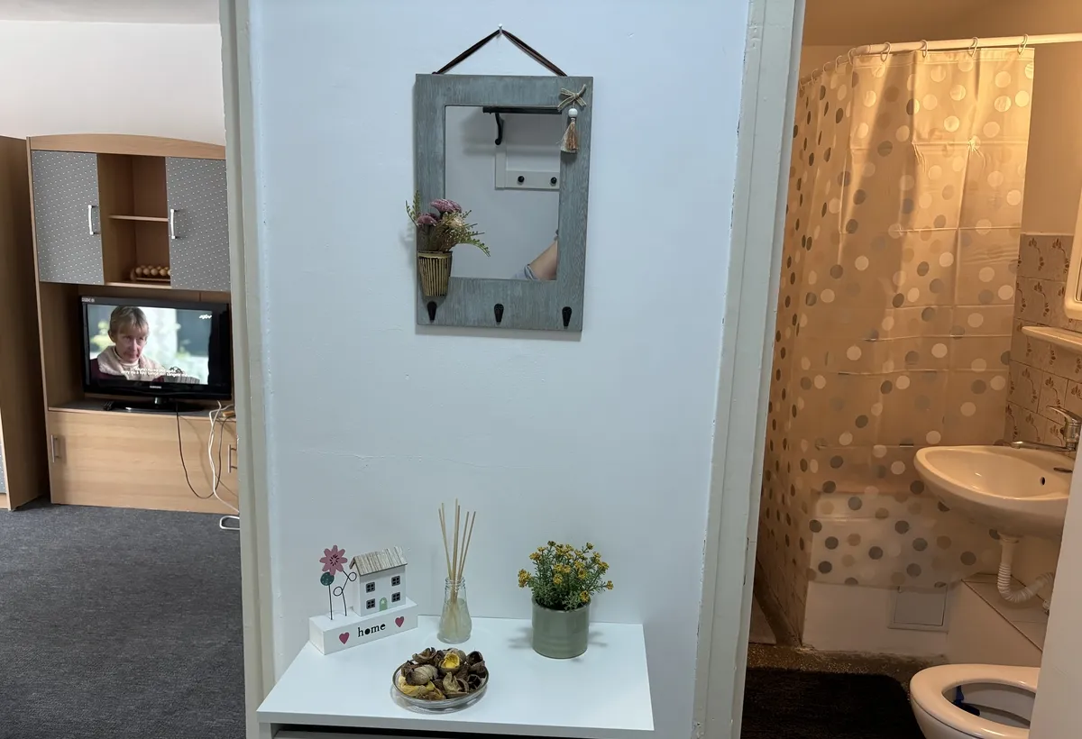 Vitan garsoniera si confortabila la Mall Vitan renovata