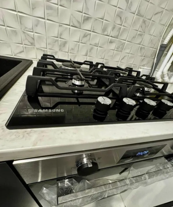 Inchiriez apartament 2 camere totul nou langa metrou str Preciziei