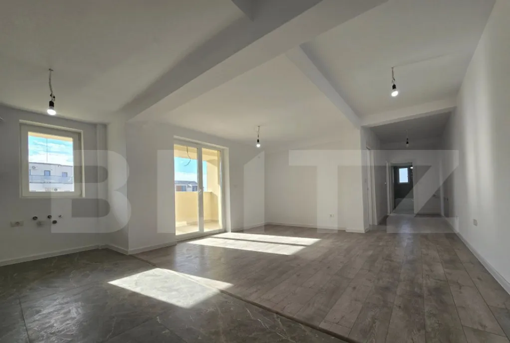 Apartament cu 4 camere semidecomandat 102 mp utili zona A