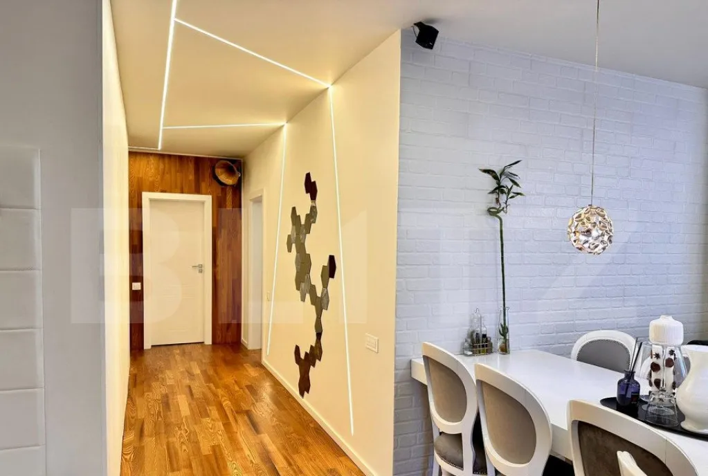 Penthouse 180 mp 250 mp terasa priveliste deosebita