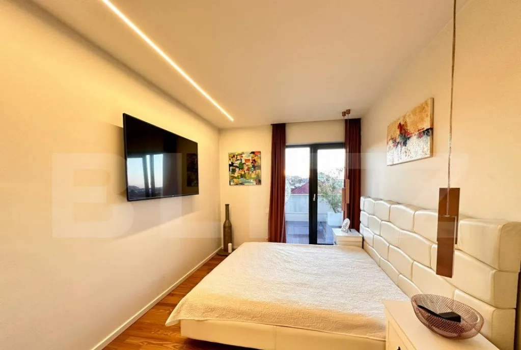 Penthouse 180 mp 250 mp terasa priveliste deosebita