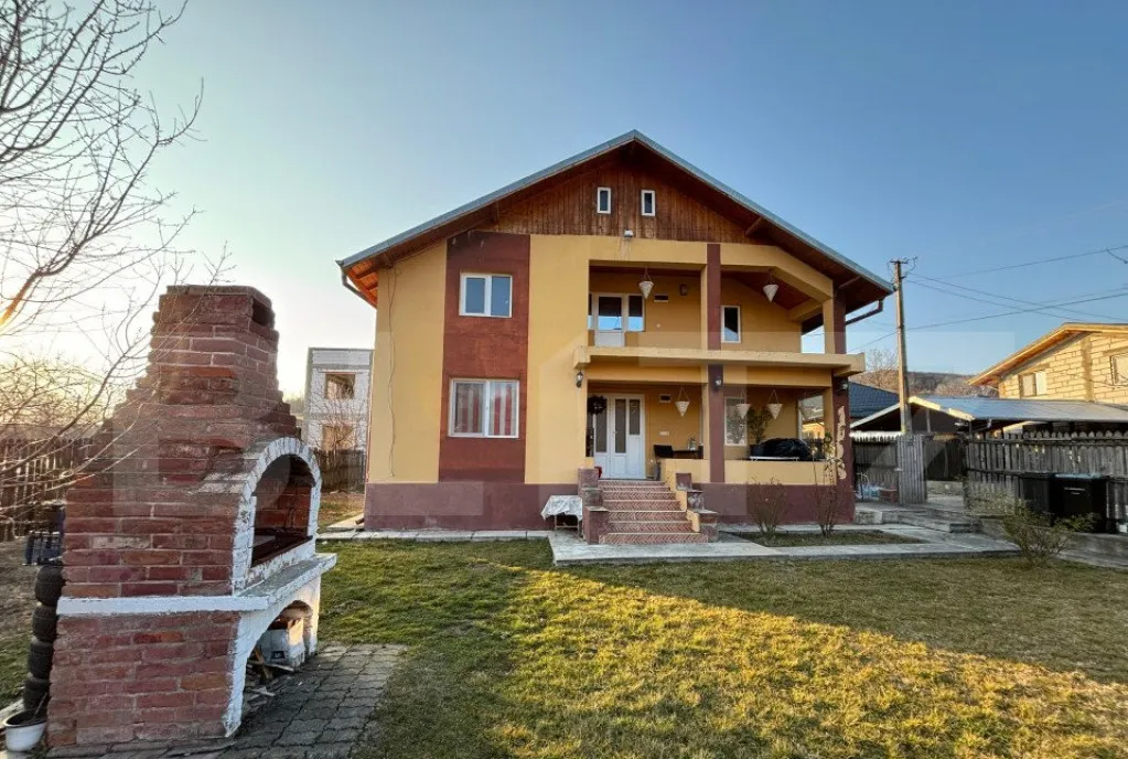 Casa batraneasca teren 2064mp Sucevita