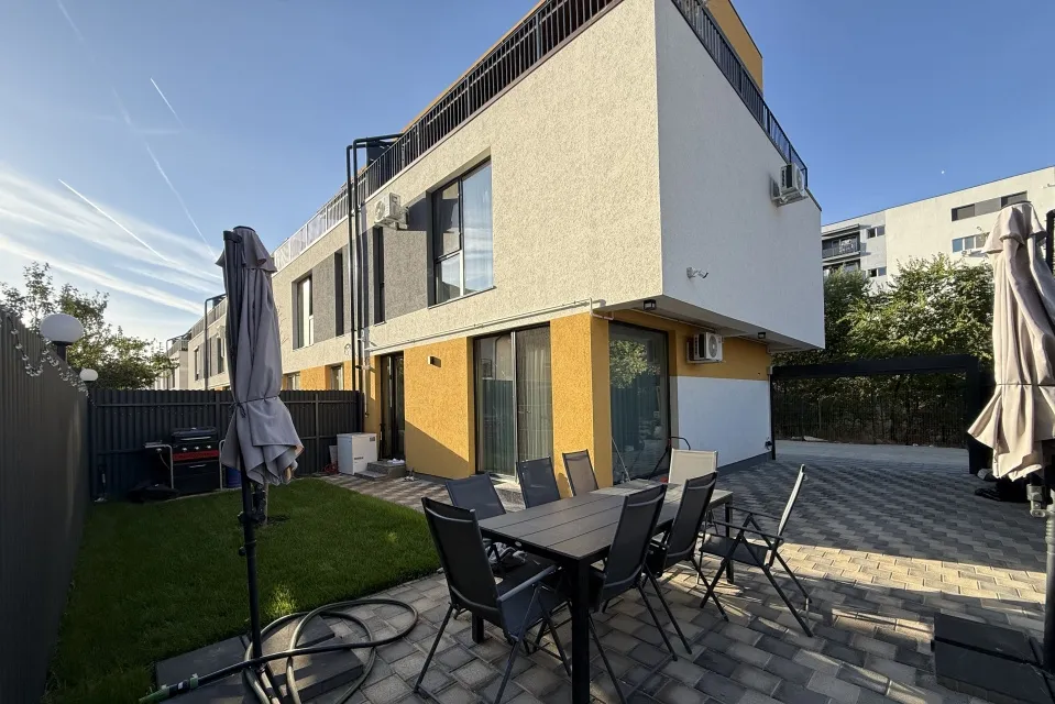 Ozana 1 Decembrie 1918 vila superba finalizata in 2025 4 camere si 4 bai