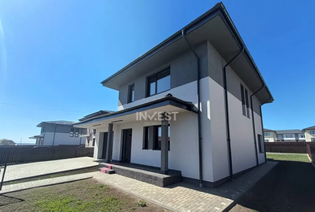 Vila 5 camere garaj 644mp teren Popas Pacurari V Lupului