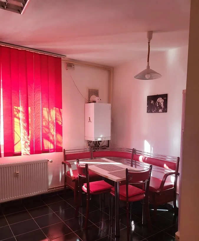 Militari Uverturii / Teatrul Masca