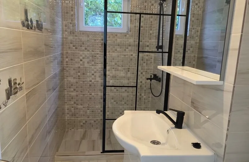 Titan 4 minute metrou bloc mixt