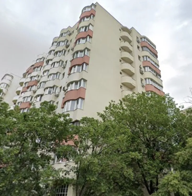 Lacul Tei Maica Domnului vav Parc Tei