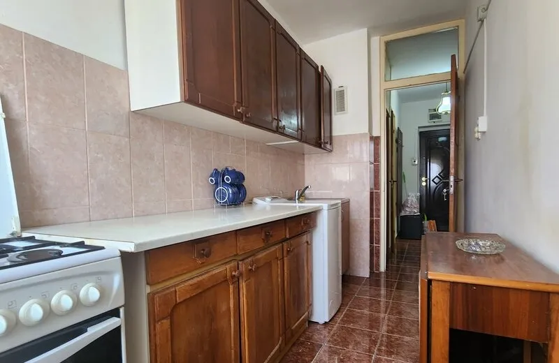 Lacul Tei Maica Domnului vav Parc Tei