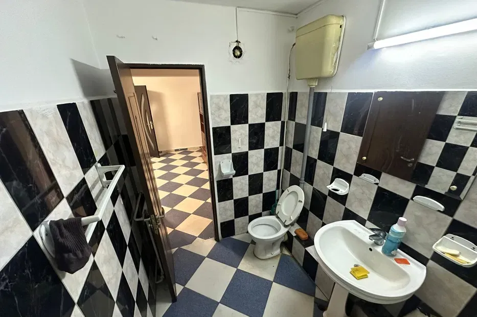 Mosilor Eminescu Pizza Hut stradal