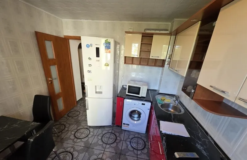 Trapezului 5 minute de metrou si Auchan