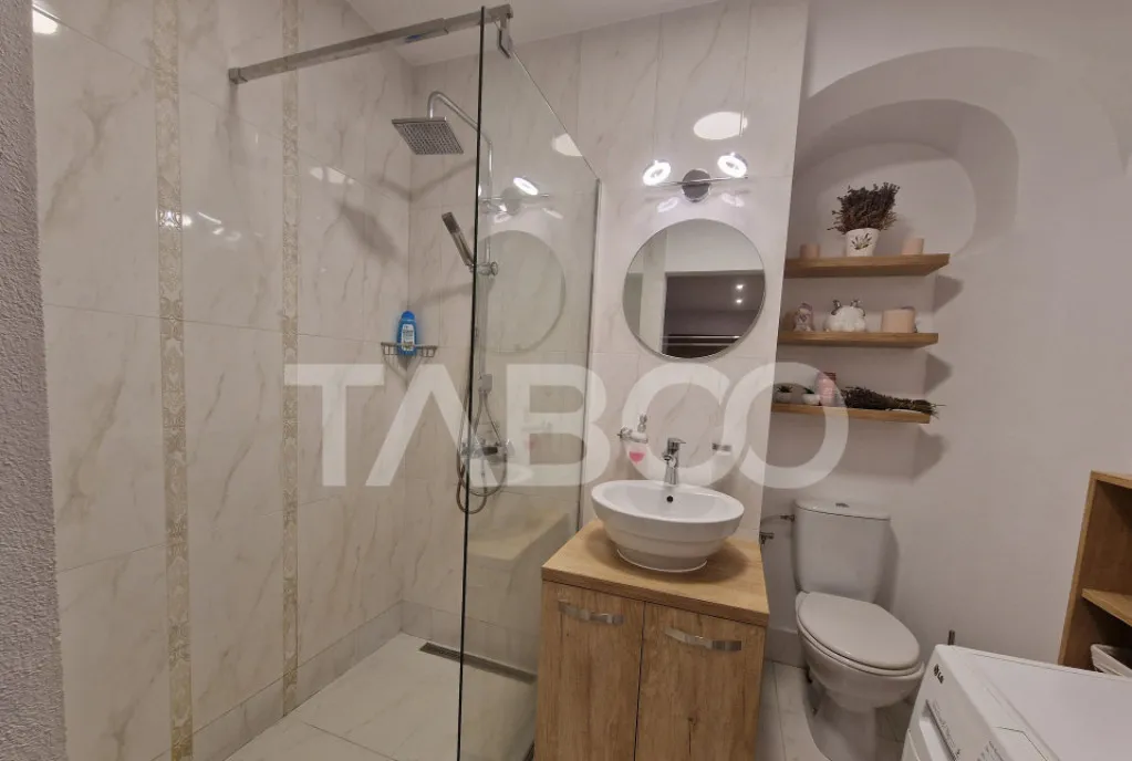 Garsoniera 32mpu de vanzare in centrul istoric al Si