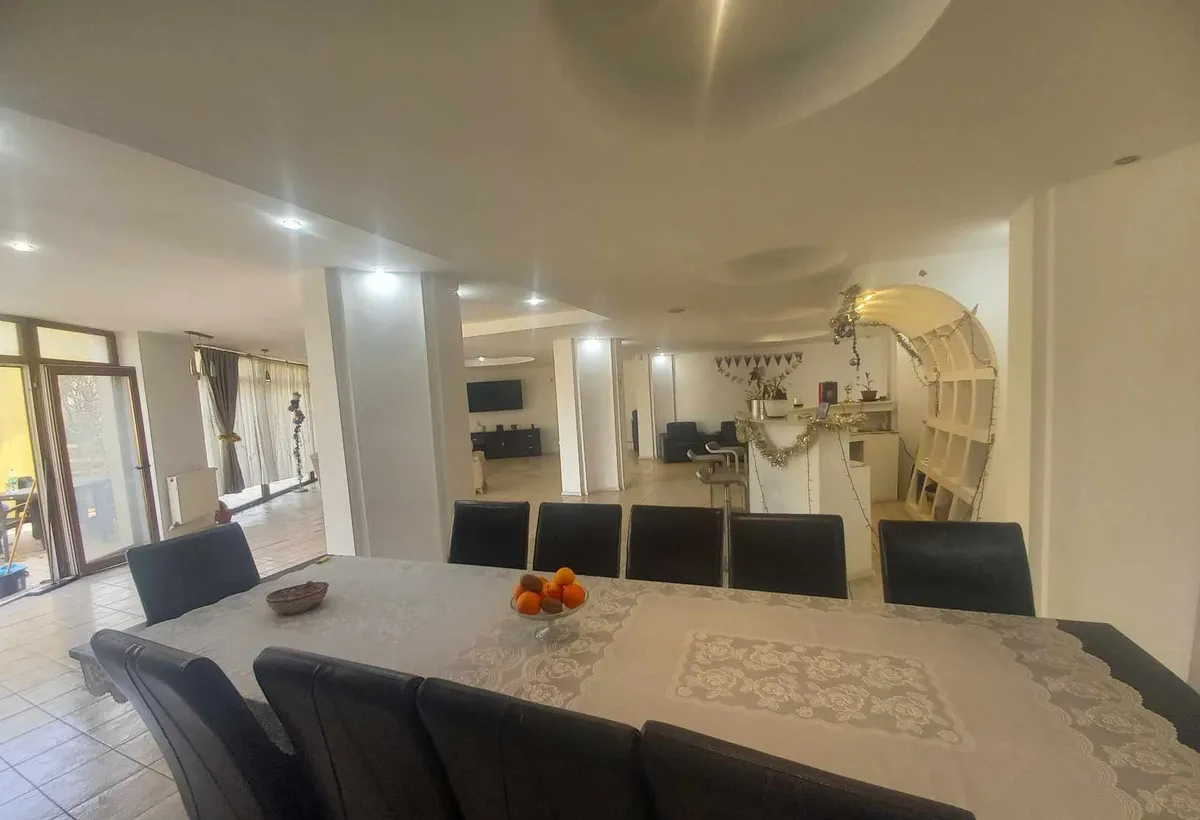 Giurgiu Vand casa cu teren si hala in curte la 4minute de centru