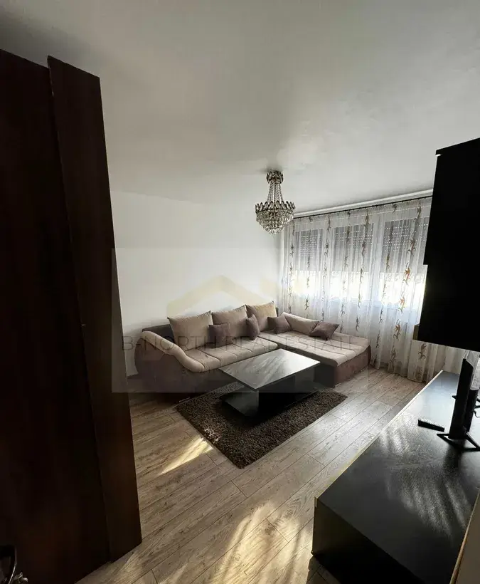 Apartament de inchiriat 2 camere langa metrou Tineretului cu centrala proprie