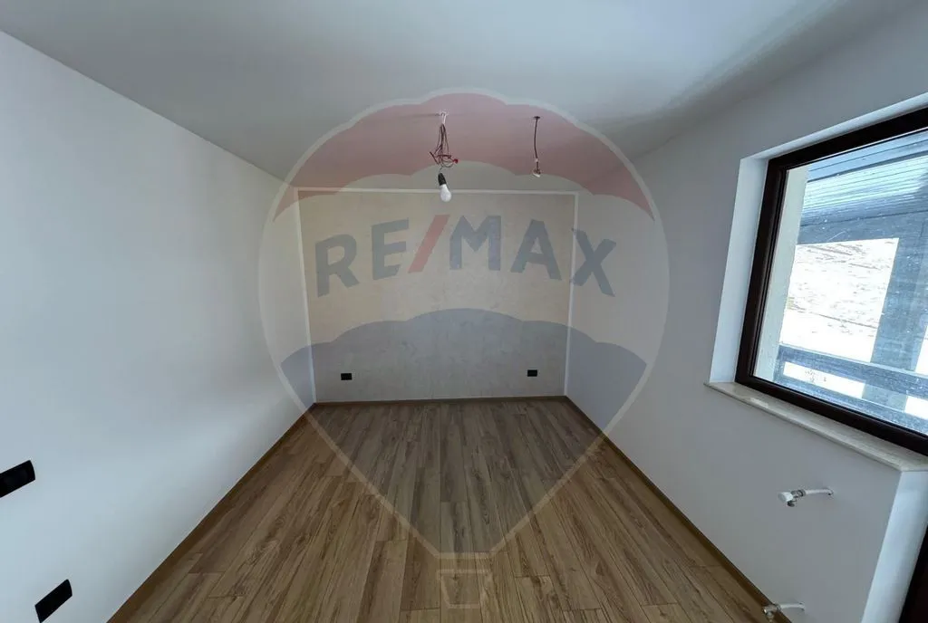 Casa si teren zona Balaurul