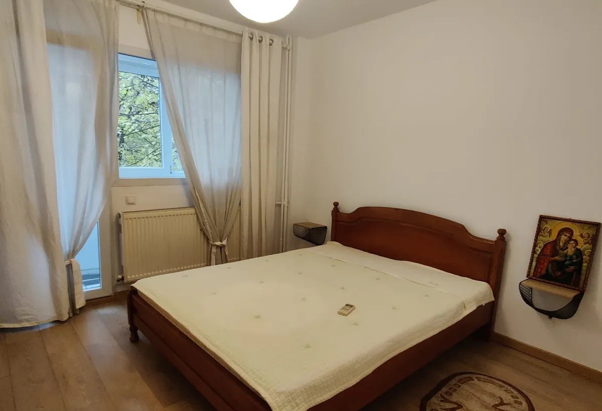 Piata Sudului Sun Plazza Oltenitei et 1 prima inchiriere loc parcare