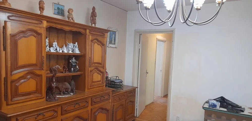 Lujerului 3 camere 2 balcoane stradal langa metrou Lujerului