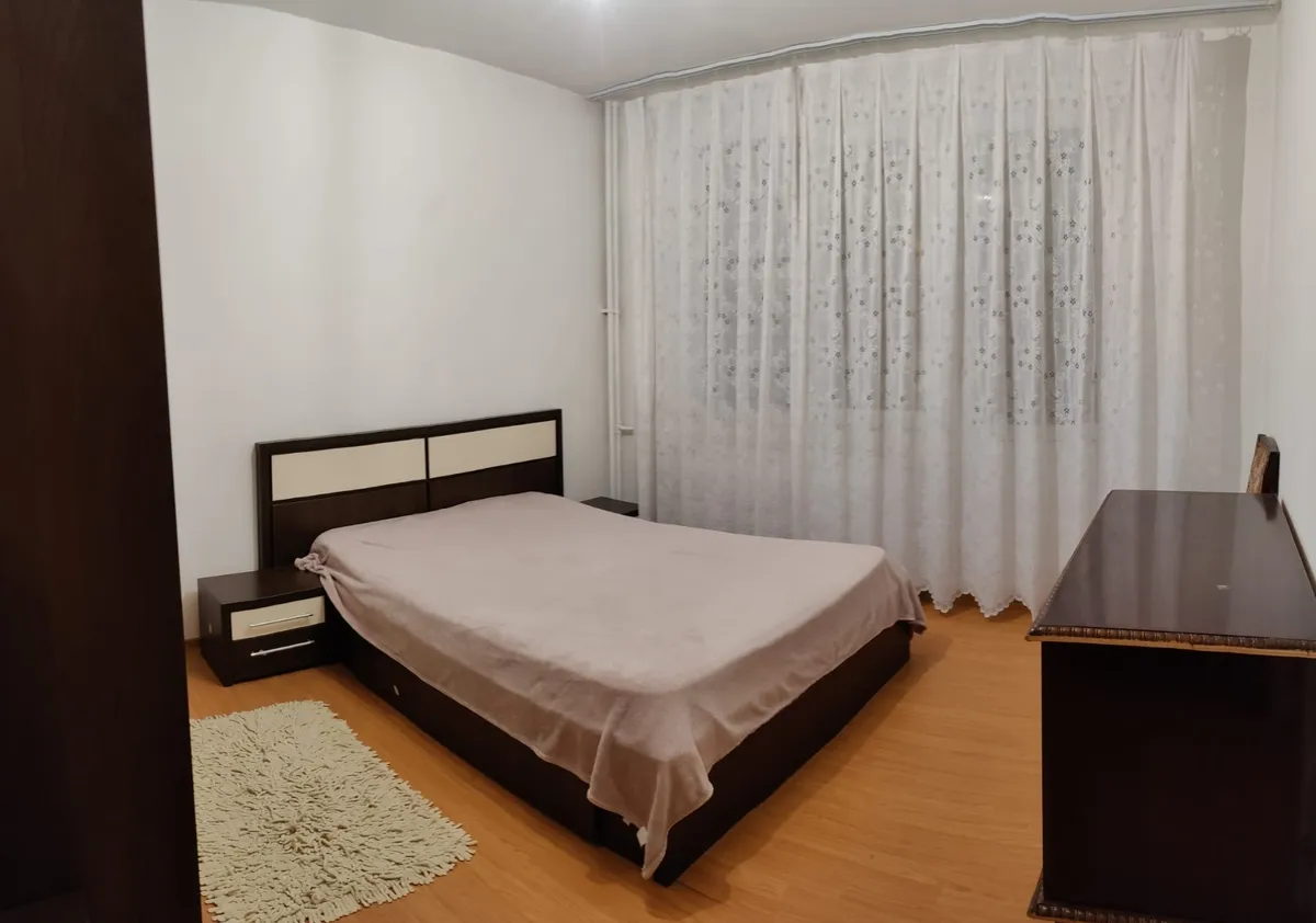 Drumul Taberei Favorit an 1977 parter/4 cu balcon bloc reabilitat