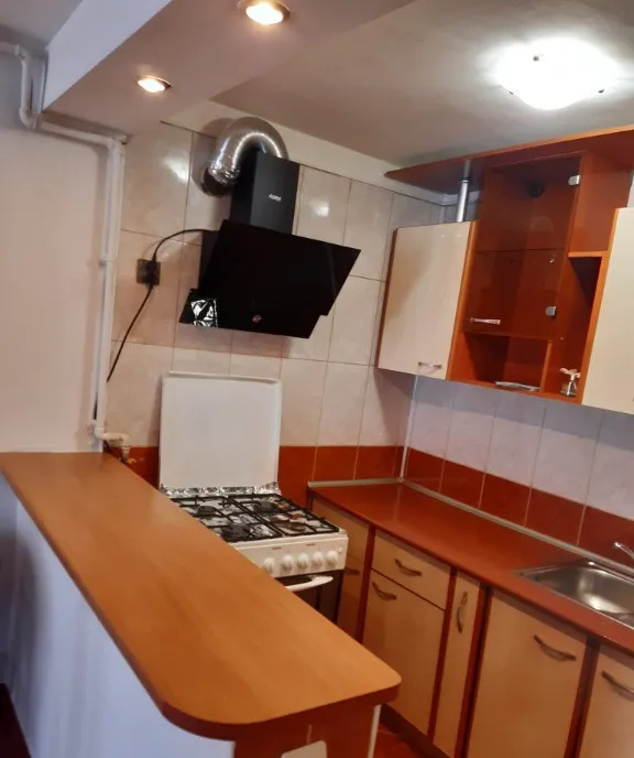 Sector 2 Floreasca garsoniera si garaj cu centrala proprie