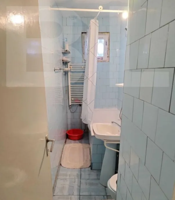 Inchiriez apartament 4 camere