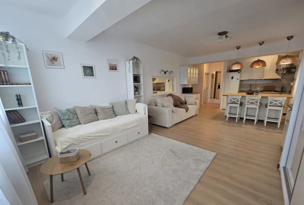 3 camere la cheie l Gherghitei A3