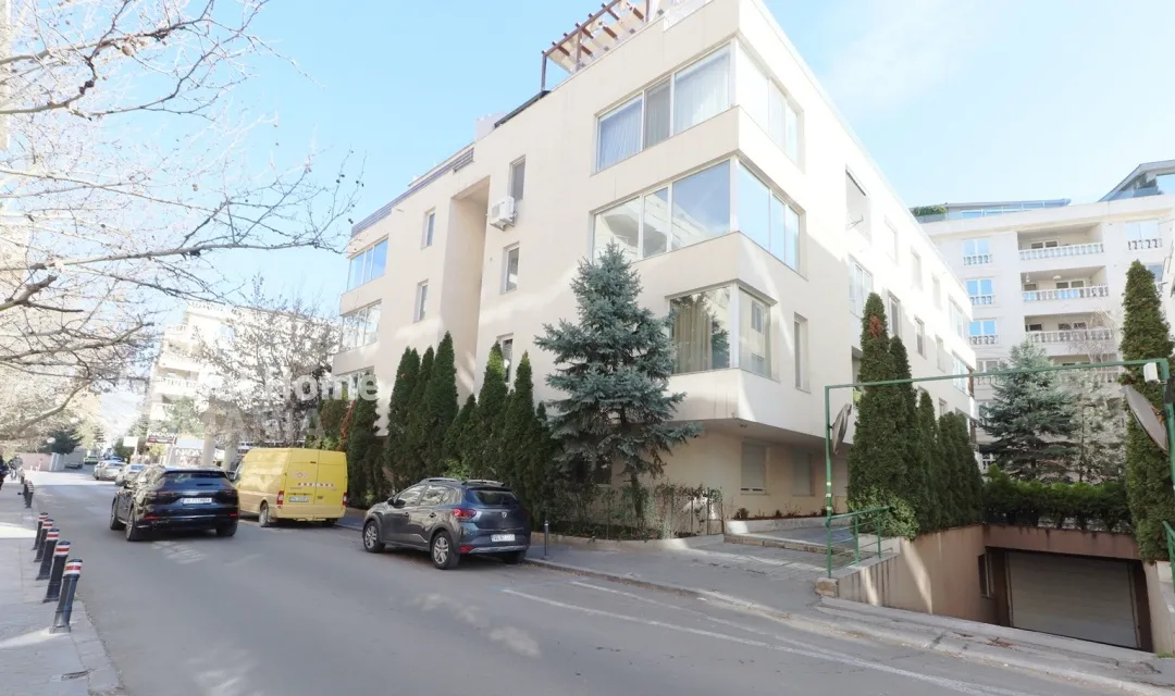 Sat Francez Aron Cotrus 117 mp Parc Herastrau apartament 3 camere