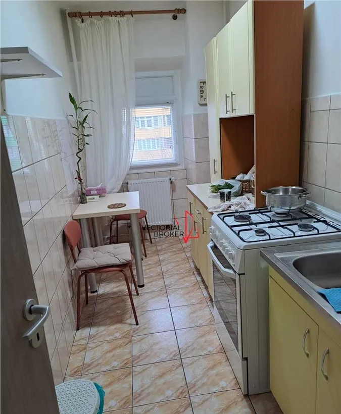 Tei Facultatea de Constructii garsoniera mobilata utilata et 6/10 bloc cu 2 lifturi