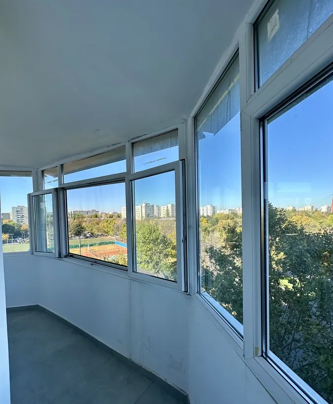 Drumul Taberei vis a vis Auchan bloc cu brd an 1980