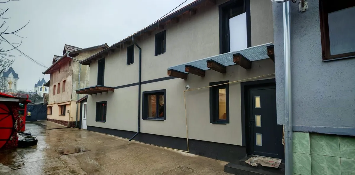 Brasov Corp de casa str Carpatilor intrare in Racadau P E 4 camere gradina