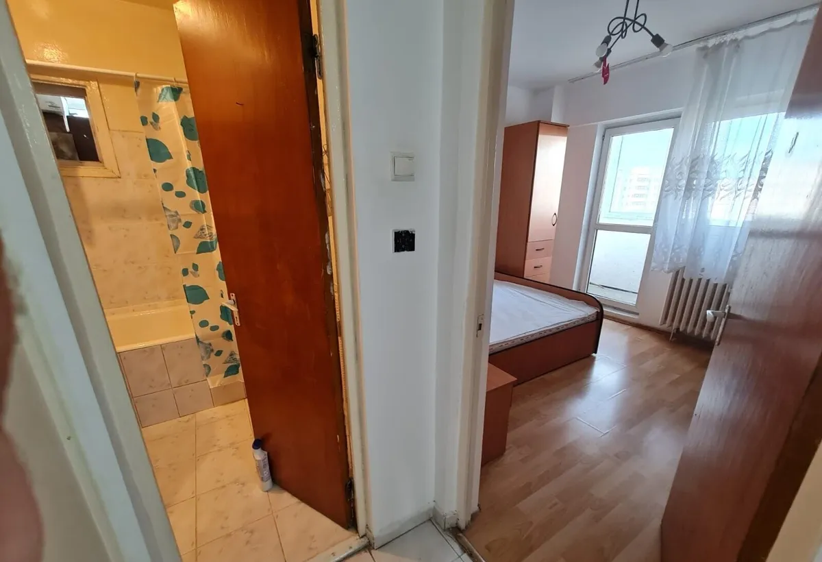 Metrou 1 Decembrie la 3 minute pe jos si centrala proprie