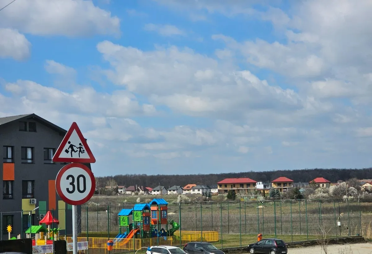 Mogosoaia teren intravilan 499 mp cu puz aprobat P 2 M