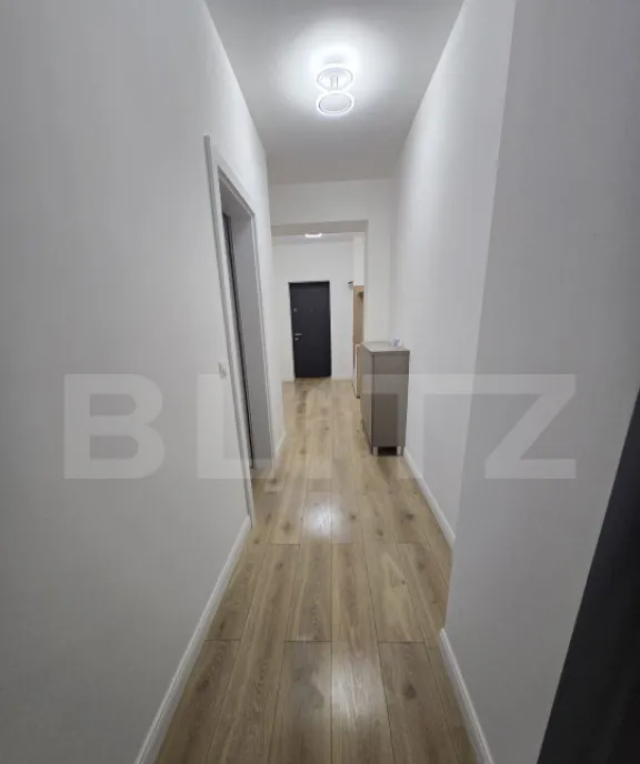 Apartament 2 camere 55 mp 104 mp curte proprie zona Veter