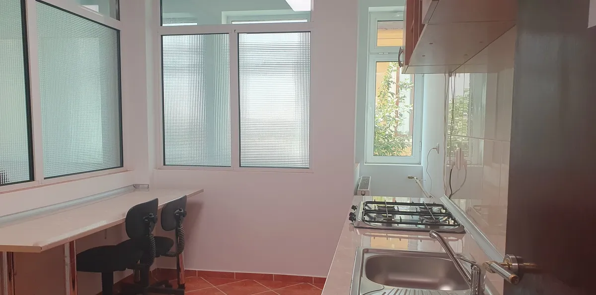 Calea Calarasilor Hala Traian vanzare birouri et S 1 2 T 353 mp teren