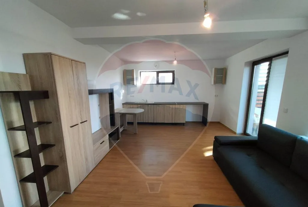 Casa / Vila cu 4 camere la 25 min de Piata Victoriei