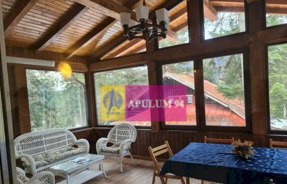 Vila de vanzare in Sinaia Zona Cumpatu