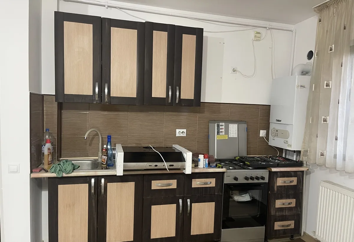 Prelungirea Ghencea Margelelor ap 2 camere curte 120 mp