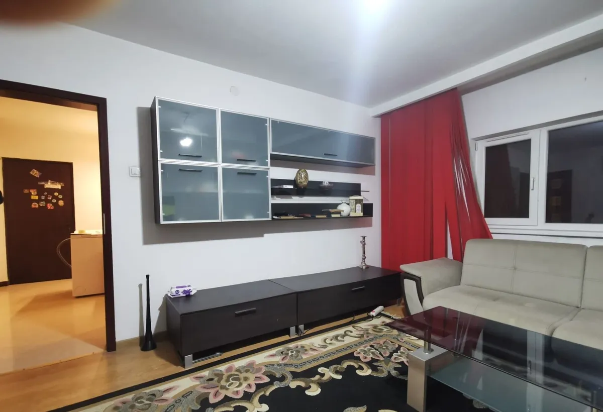 Mall Vitan Nerva Traian 4 Camere Decomandat