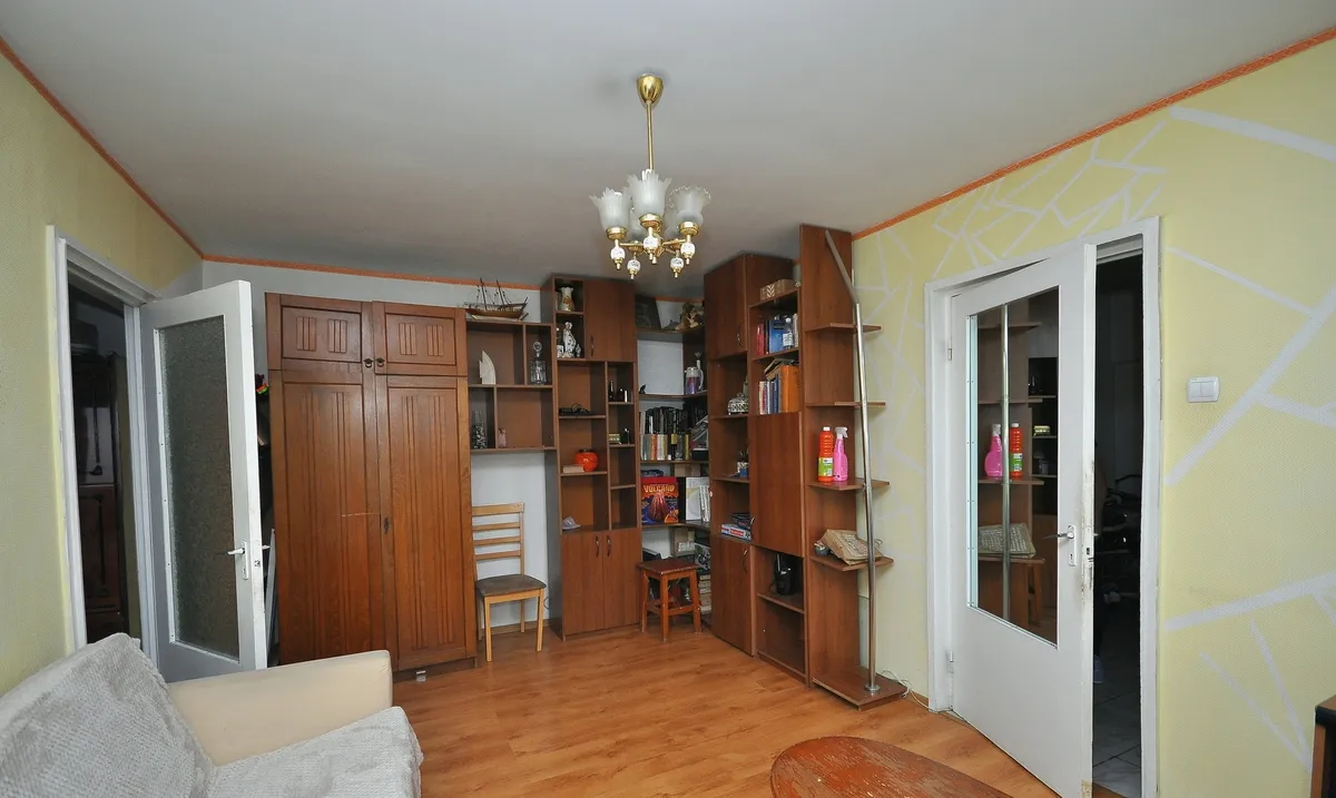 Rahova Margeanului apartament 4 camere centrala proprie bloc anvelopat
