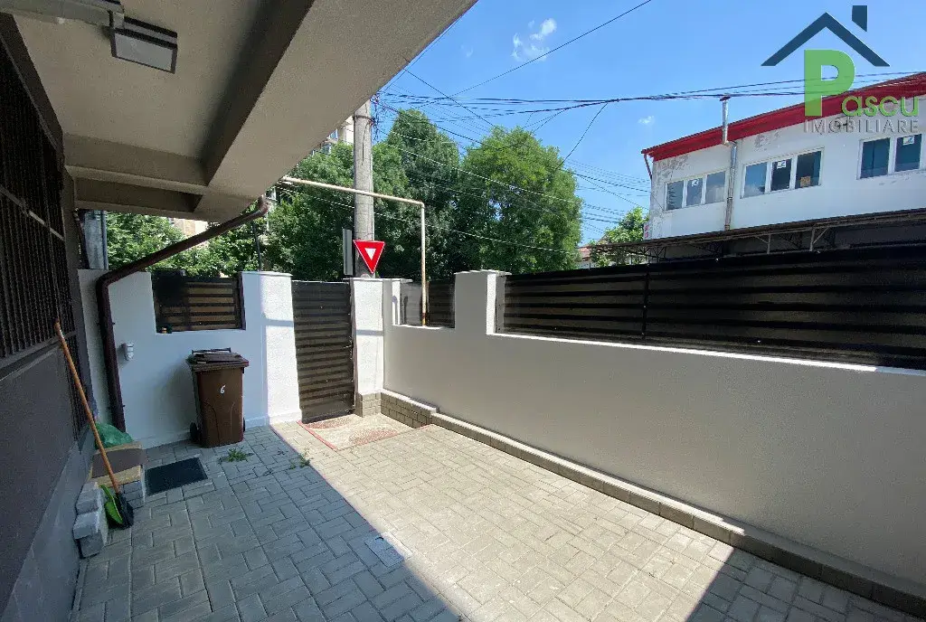 Brancoveanu Alunisului stradal parter curte proprie loc parcare