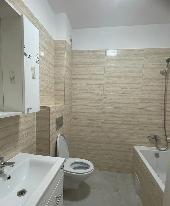 Berceni garsoniera bloc nou