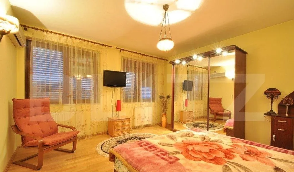 Casa 10 camere 420mp zona Nord