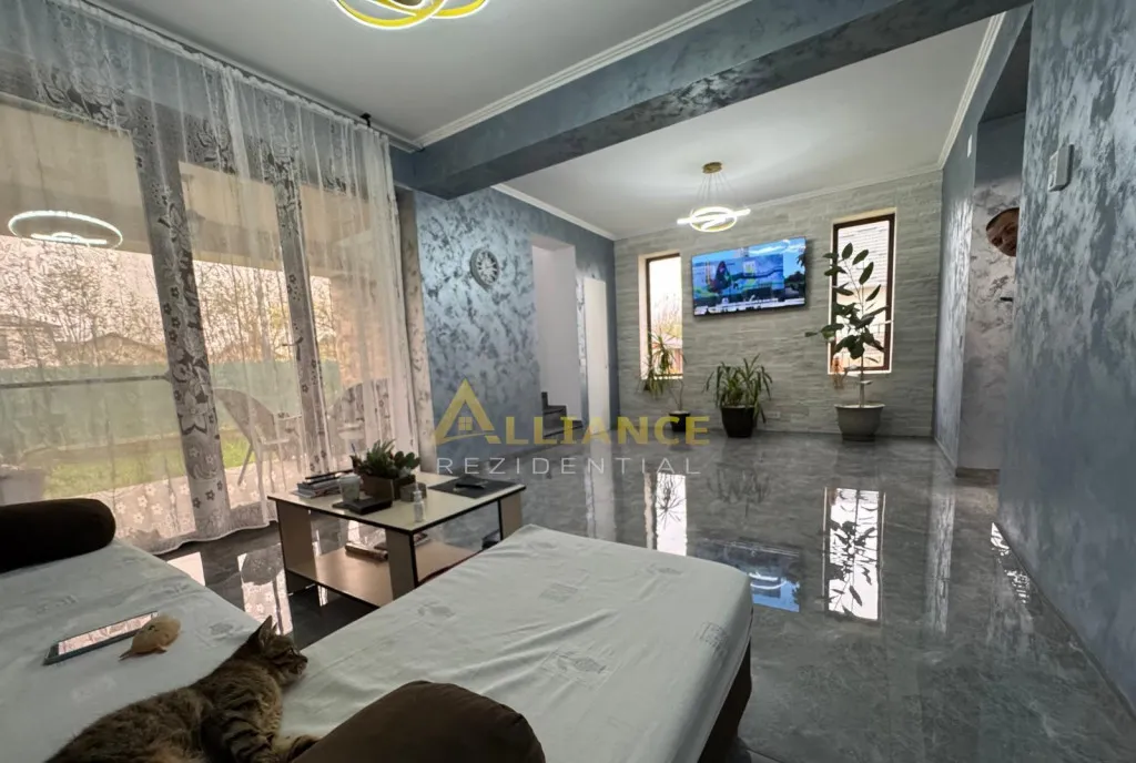 Casa 4 Camere 2 Bai Teren 325 mp