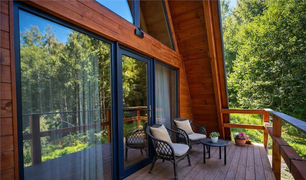 Ansamblu de 3 case tip A frame Moieciu de Jos constructie