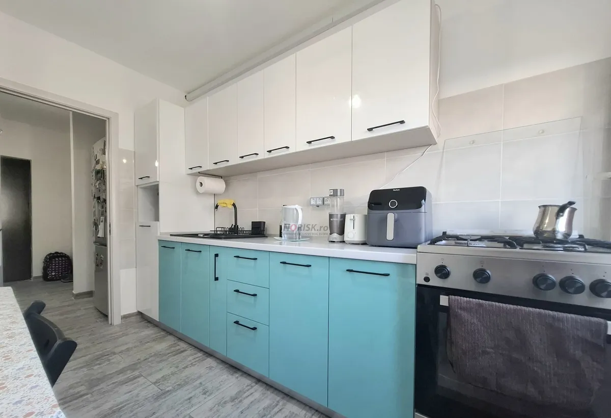 2 Camere Decomandat 56mp Calea Vitan Renovat