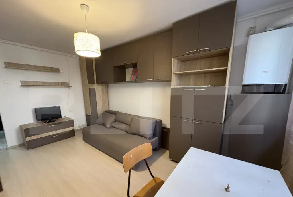 Garsoniera zona strazii Primaverii