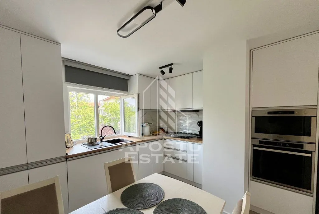 Apartament modern cu 3 camere etaj intermediar zona Buc