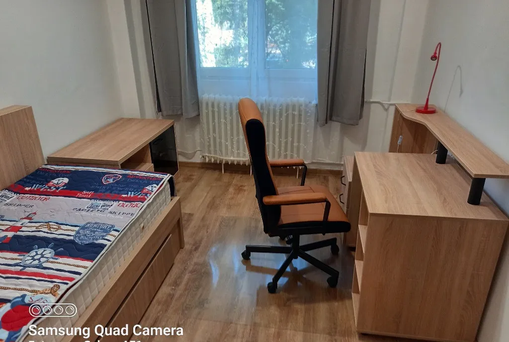Apartament 3 camere decomandat vizavi de parcul Regina Maria