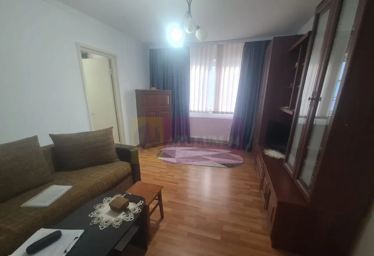 Apartament cu 2 camere de vanzare in Campina Zona Cuza