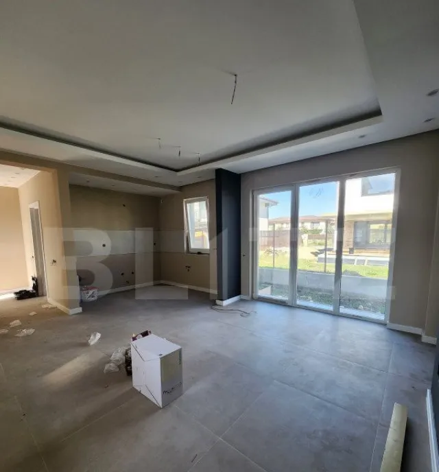 Apartament in vila 4 camere 92 mp gradina de 50 mp zona